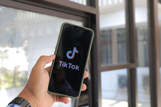 How TikTok Catalog Ads Turn Views Into Buyers